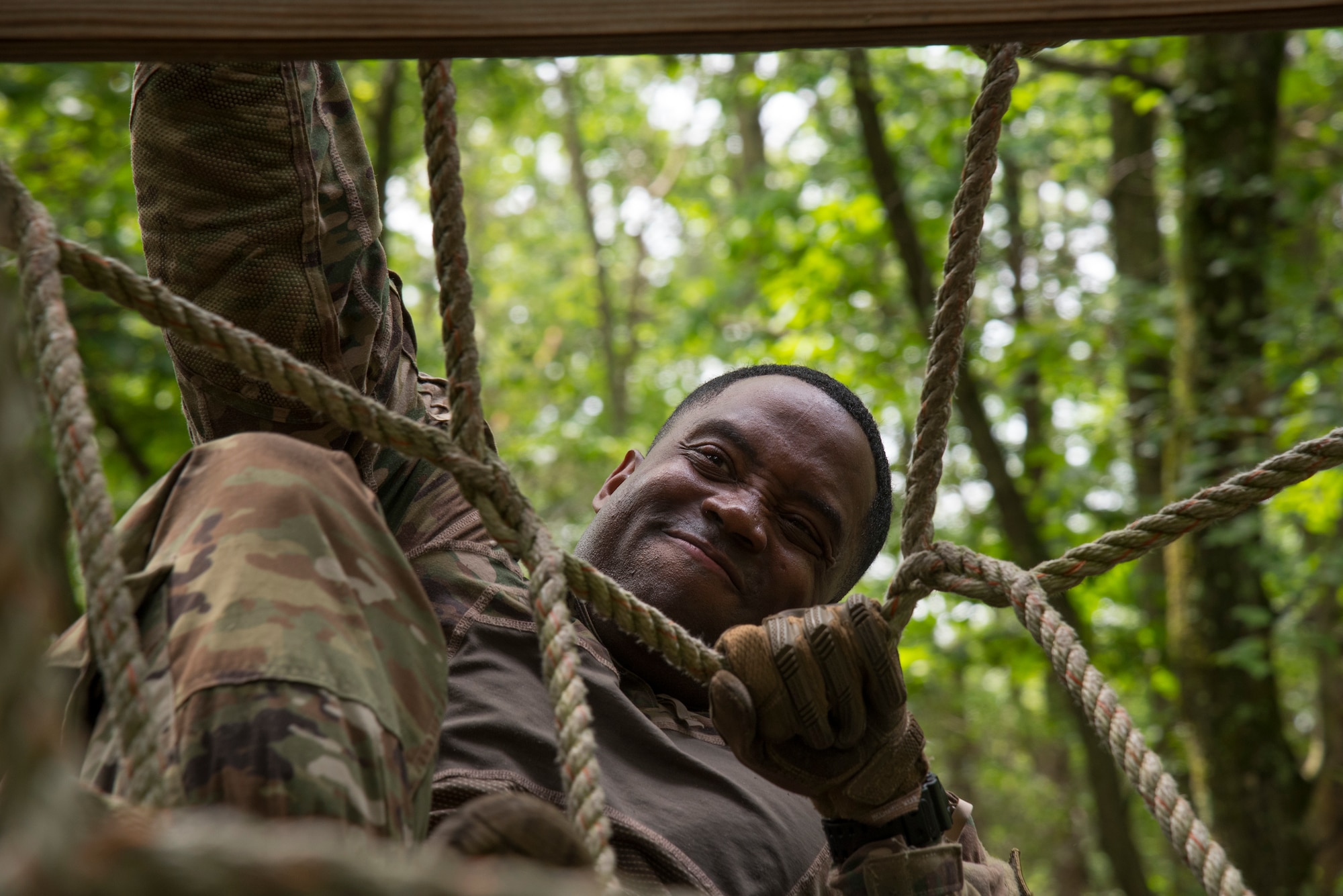 Tech. Sgt. completes an obstacle course