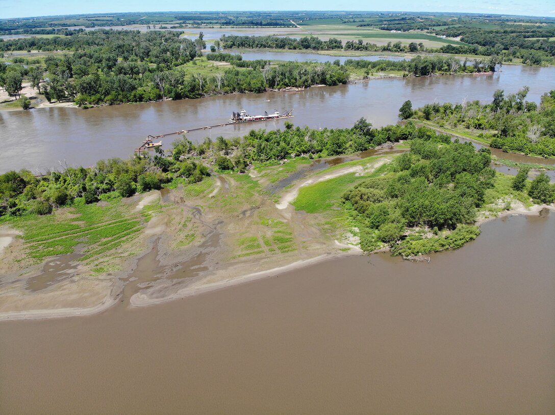 Aerial view of repair working being done at levee breach L575a_1 July 9, 2019.