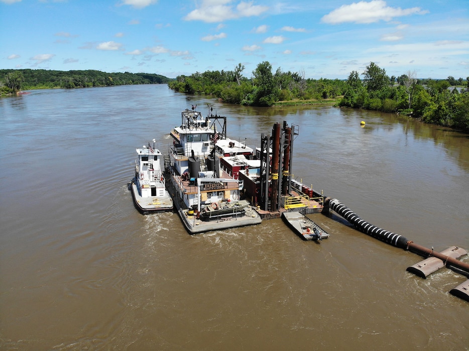 Aerial view of repair working being done at levee breach L575a_1 July 9, 2019.