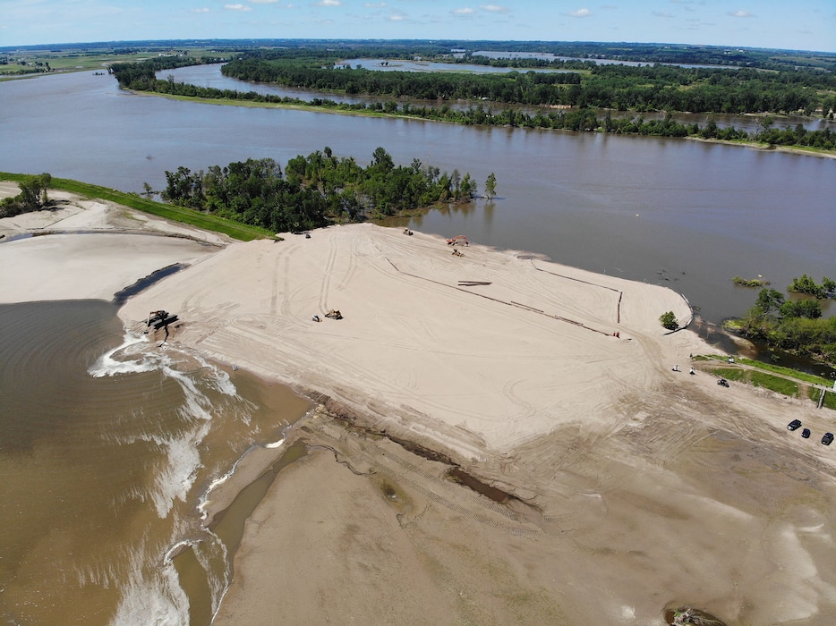 Aerial view of repair working being done at levee breach L575a_1 July 9, 2019.