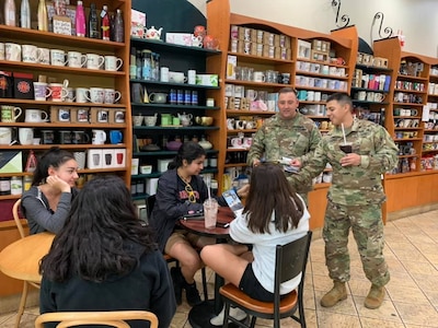 Recruiters chat with possible future soldiers