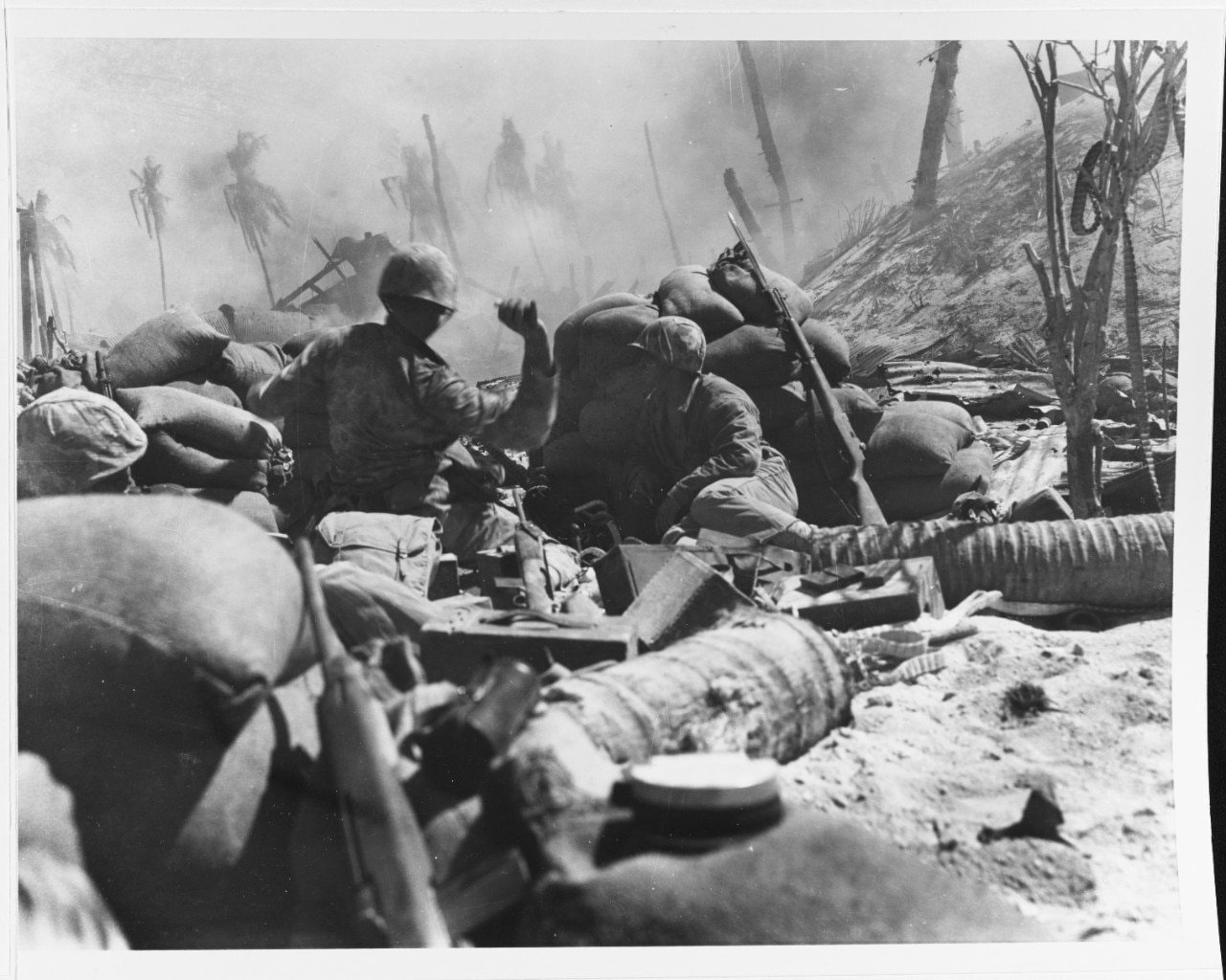 battle of tarawa marines