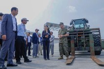 Sound of Freedom; Nagi Town officials visit MCAS Iwakuni