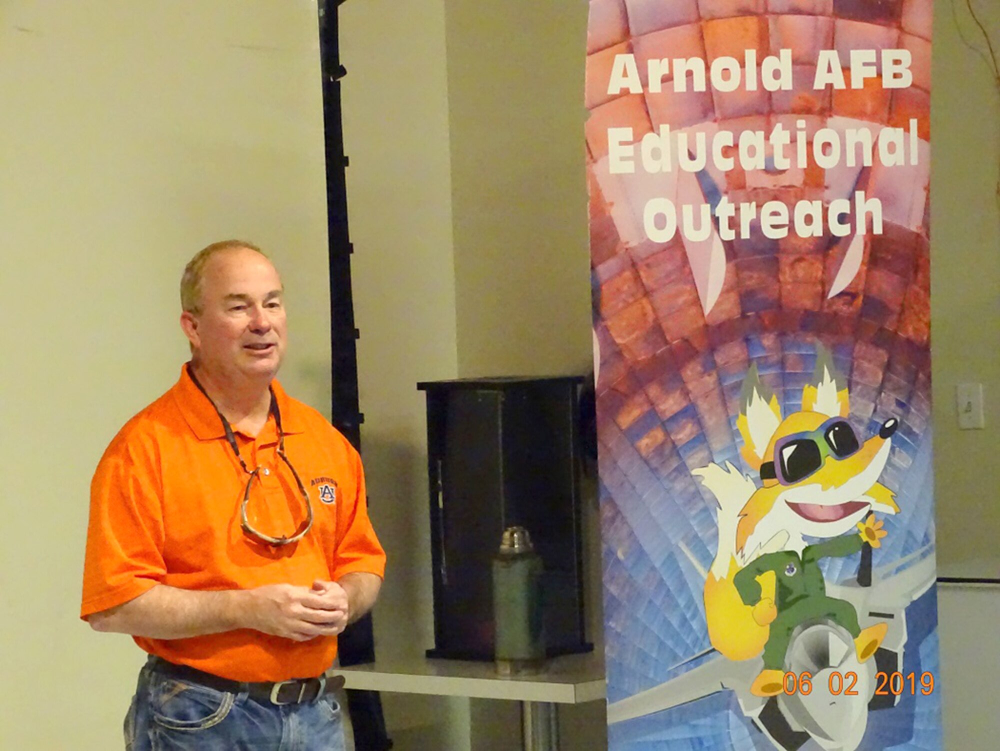 To kick-off the Reach for the Stars event June 1 at the Hands-On Science Center in Tullahoma, AEDC Vice Director Edward Ayer provides opening remarks to the kids about the future of rocketry and why STEM is important. (Courtesy photo)