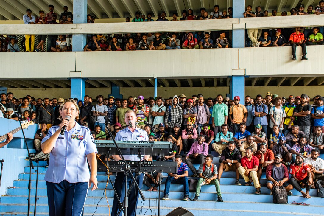 SSgt Rachel Wilson and SSgt Adam Walker perform a crowd pleaser for a packed house at the University of Papua New Guinea.