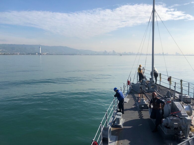 CEBU, Republic of the Philippines (July 22, 2019) -- USS Patriot (MCM 7) arrives in the port of Cebu for a port visit. Patriot is part of Commander, Mine Countermeasures Squadron 7 and is forward deployed to Sasebo, Japan. Patriot is operating in the U.S. 7th Fleet area of operations in support of regional peace and stability. (U.S. Navy photo by LT James Magno)