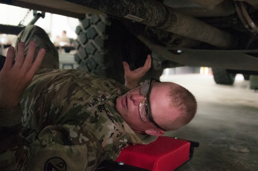 Army Reserve instructor combines passion, knowledge into maintenance training