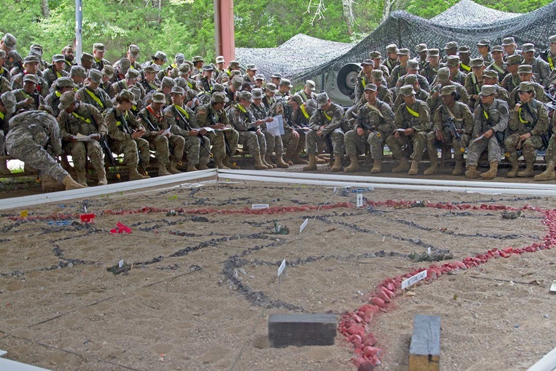 Reserve personnel provide future officers an azimuth to land navigation success