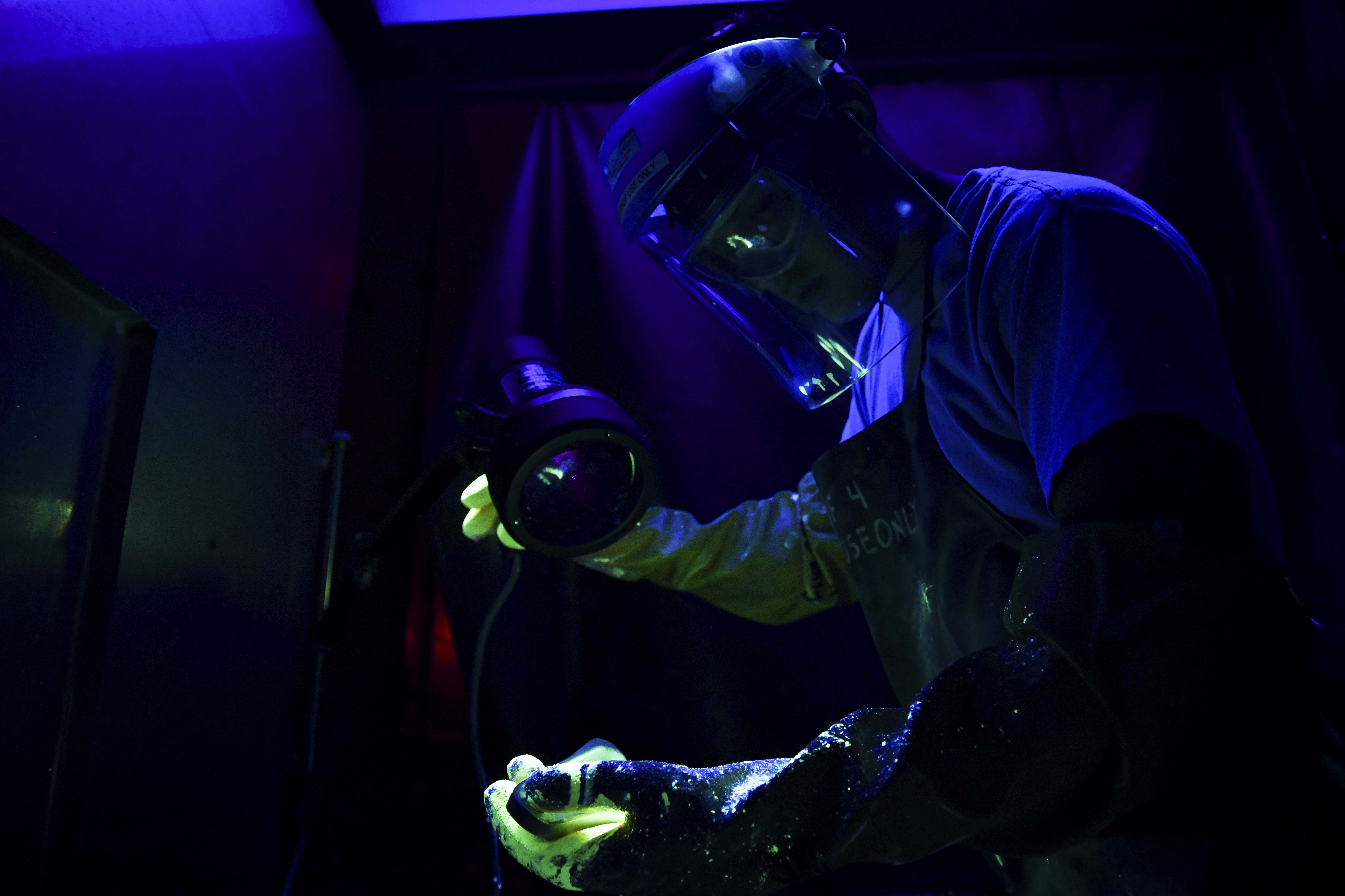 Black light inspection new arrivals