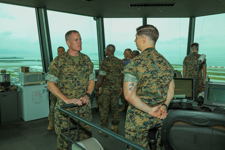 Maj Gen Banta tours MCAS Iwakuni