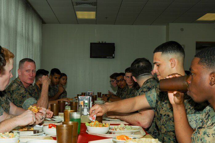 Maj Gen Banta tours MCAS Iwakuni