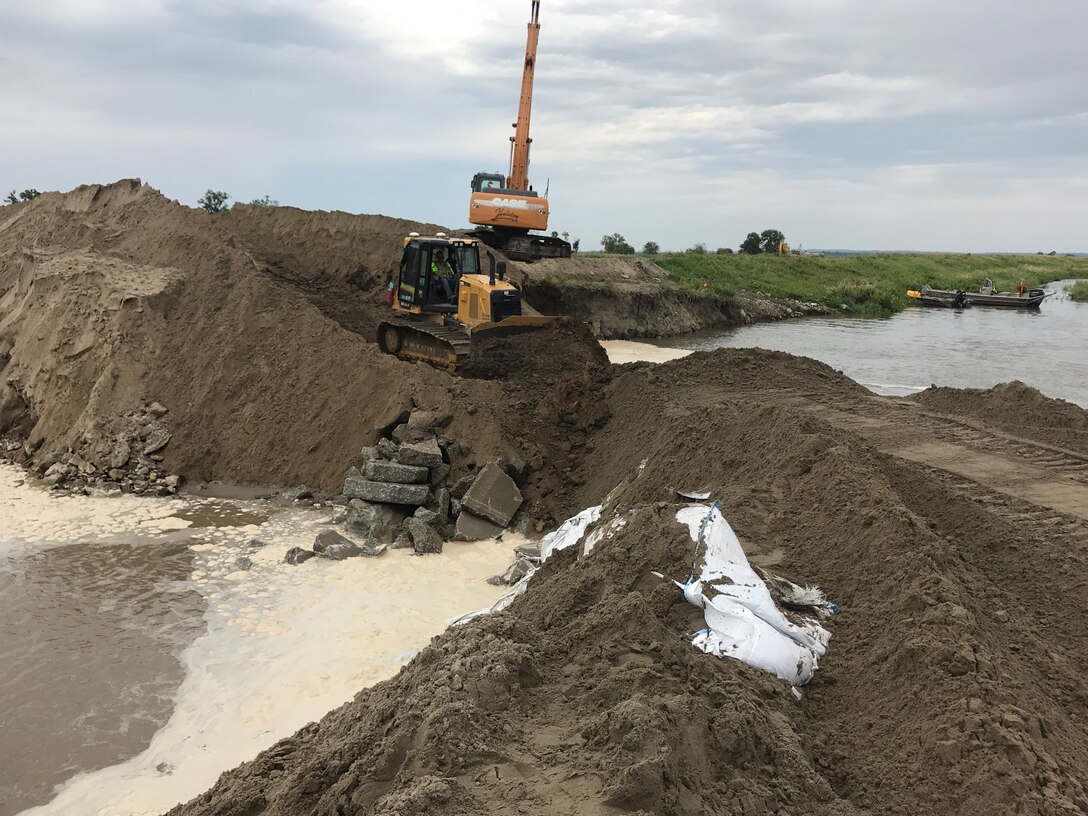USACE Omaha District contractors close breach at levee L575 west of Hamburg, Iowa July 25, 2019.