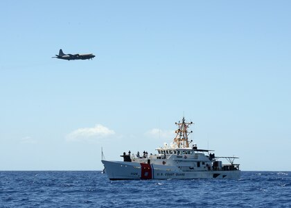 U.S. Coast Guard, Partners from New Zealand, Australia, France Conduct International Mass Rescue Exercise off Oahu