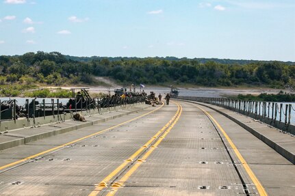 Army Reserve Soldiers and Marine Corps Reserve participate in River Assault 19