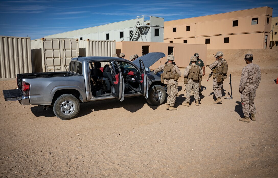 U.S. Marines with 1st Battalion, 25th Marine Regiment, 4th Marine Division, perform vehicle searches at Marine Corps Air Ground Combat Center Twentynine Palms, Calif., July 30, 2019, during Integrated Training Exercise 5-19. ITX 5-19 is an essential component of the Marine Forces Reserve training and readiness cycle. It serves as the principle exercise for assessing a unit’s capabilities. (U.S. Marine Corps photo by Sgt. Andy O. Martinez)
