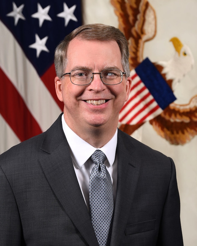 Official portrait of Deputy Defense Secretary David L. Norquist.