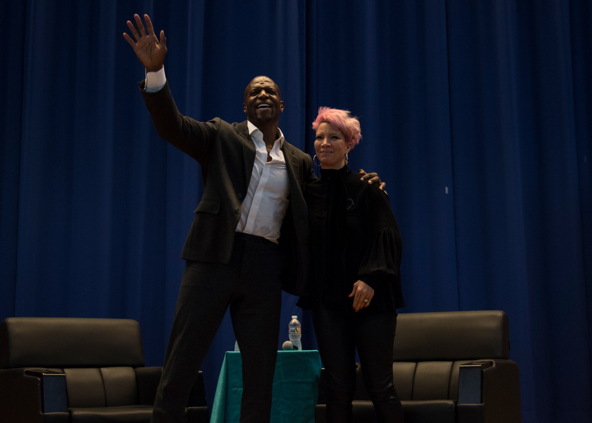 Terry Crews visits Osan AB Airmen, Soldiers