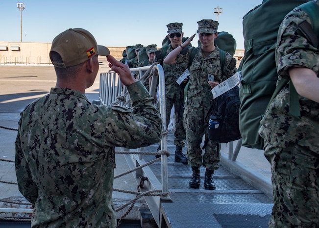 USS Carney Begins TRAV