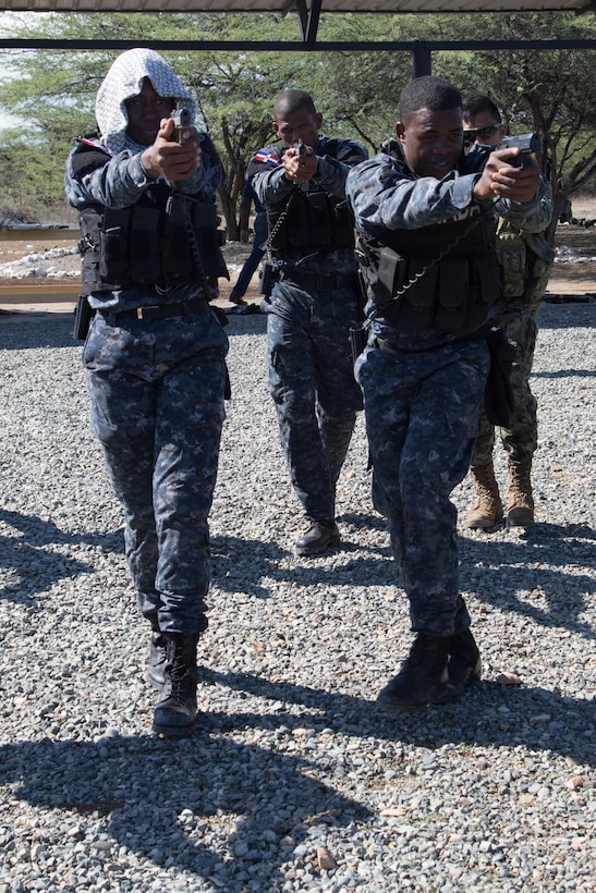 Dominican Republic Naval forces practice dry fire movement exercises during Tradewinds 2019.