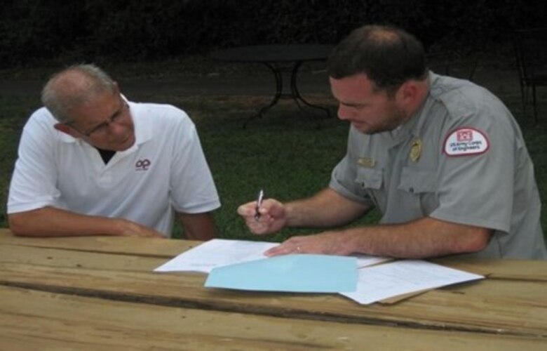 Corps Ranger assists landowner with shoreline management license