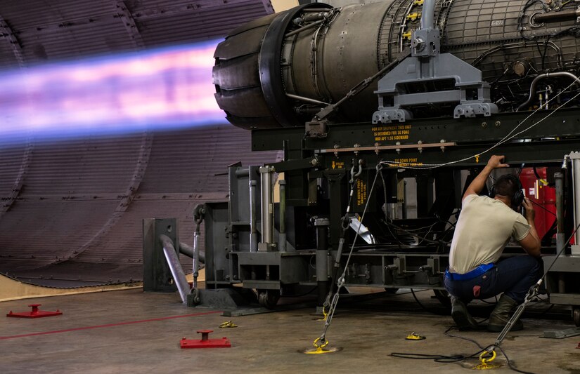 Test cell Airmen ready engines for launch > Shaw Air Force Base ...