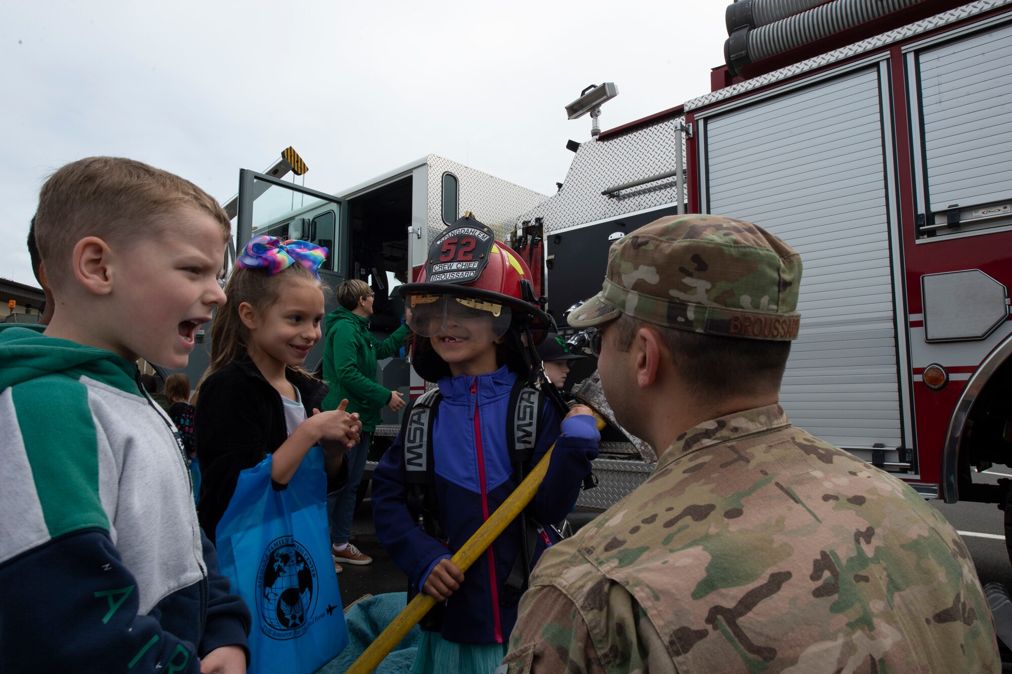SES students participate in mock deployment line