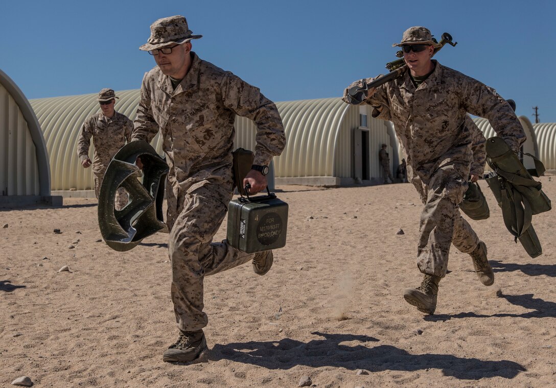 Reserve Marines conduct mortar drills during ITX 4-19
