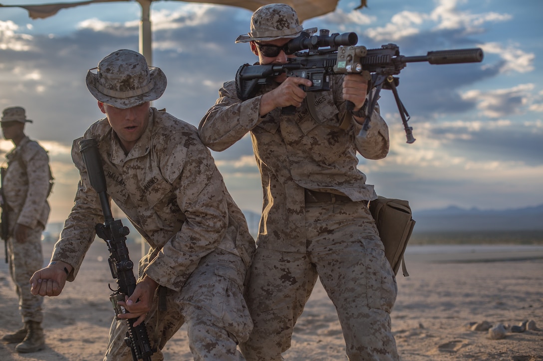 Reserve Marine riflemen practice remedial drills during ITX 4-19