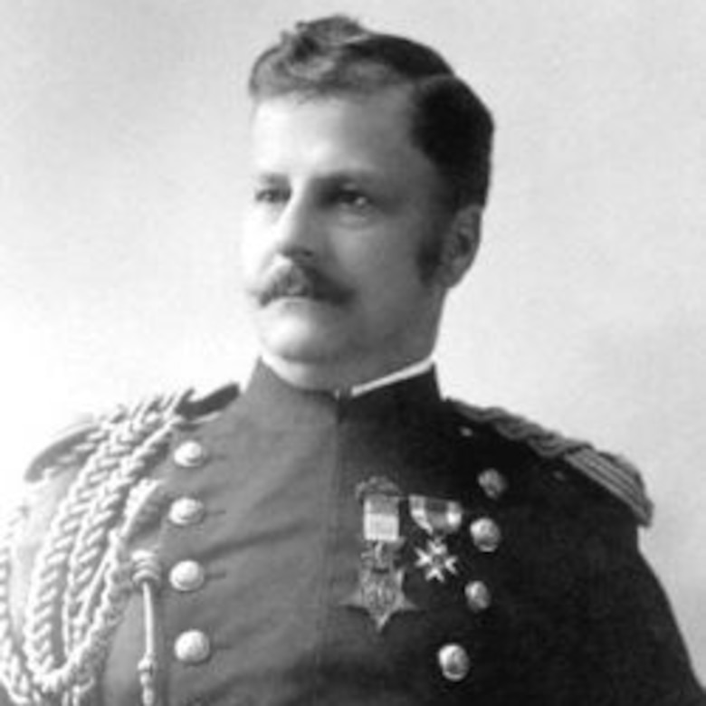 A military lieutenant general poses in dress uniform.
