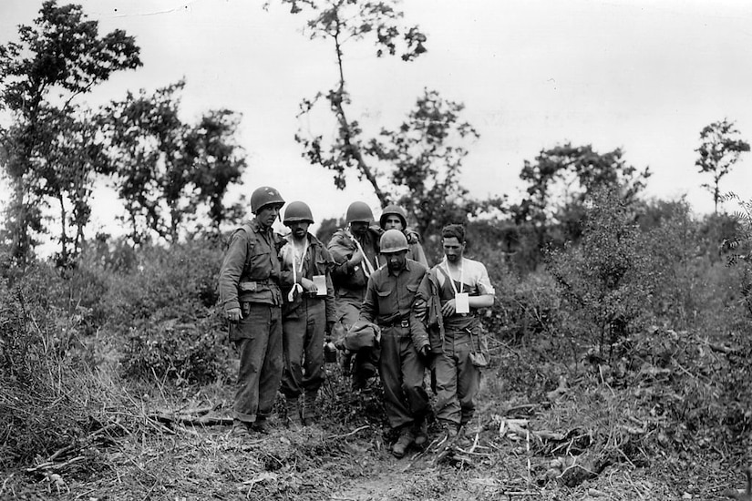 Wounded soldiers evacuate