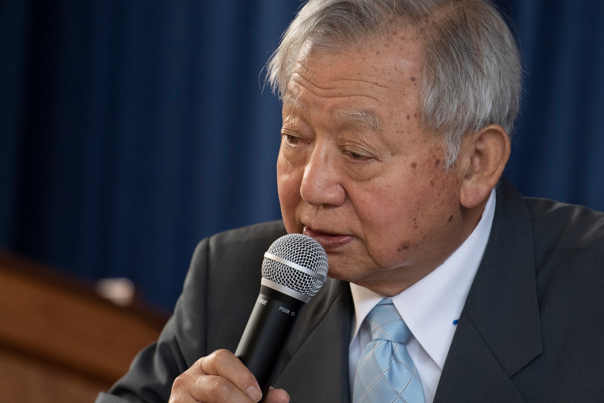 Atomic Bomb Survivor Speaks to Yokota Students