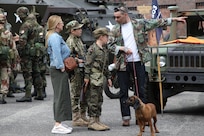 USACAPOC(A) Soldiers Participate in Polish firearms collectors convention