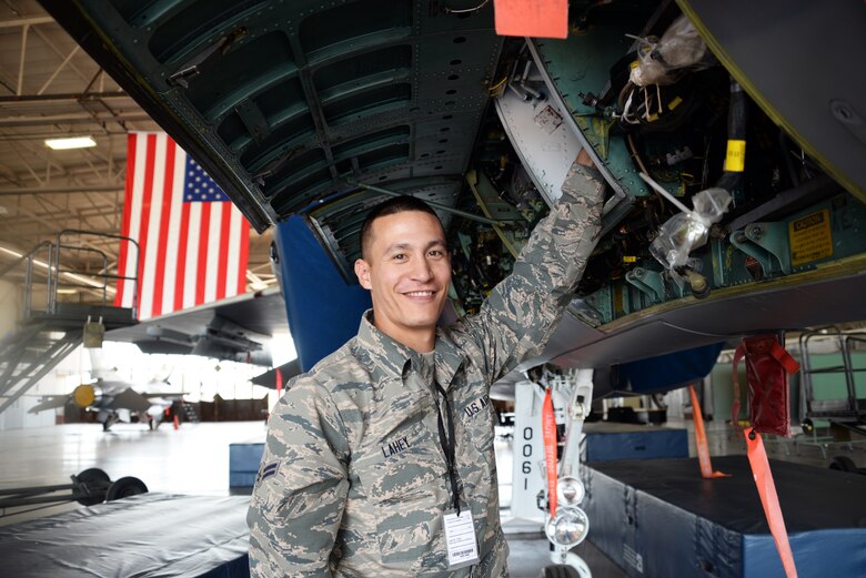 Two 364th Trs Students At Sheppard Afb Earn Ace Award Air Education And Training Command News