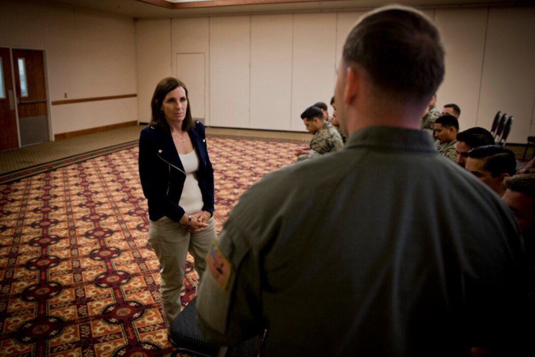 U.S. Senator Martha McSally visits Marine Corps Air Station (MCAS) Yuma to speak with commanders and Marines at MCAS Yuma, Ariz., April 17, 2019.