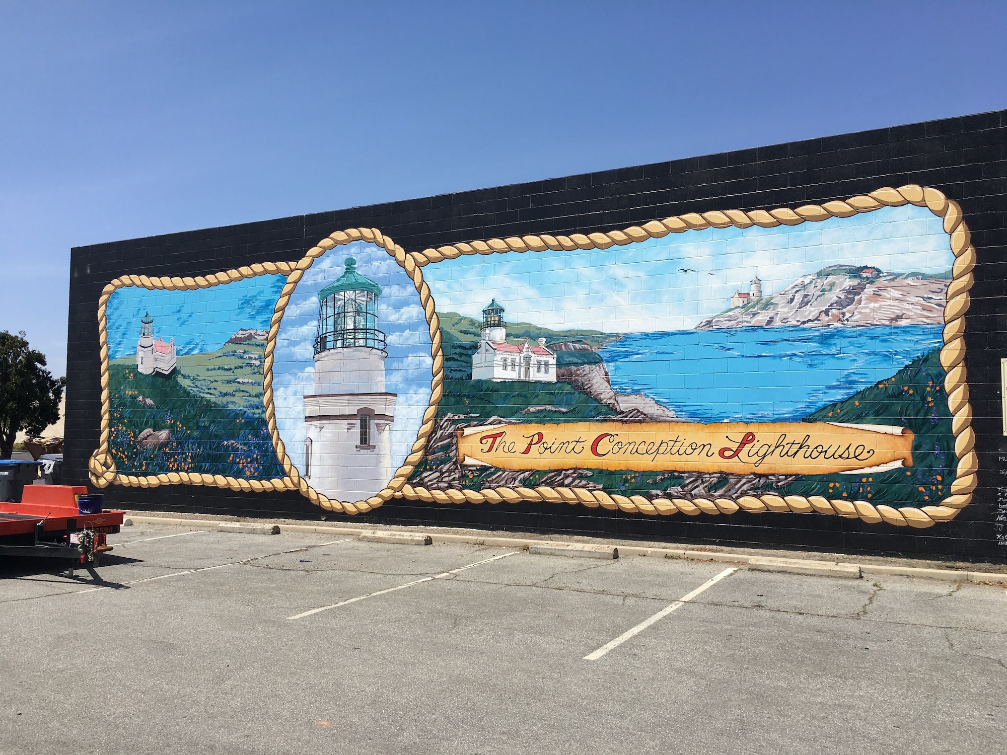 The Point Conception Lighthouse mural highlights this lighthouse built in 1854, which for 165 years has guided mariners’ navigation along the stretch of coast known as “the graveyard of ships.”