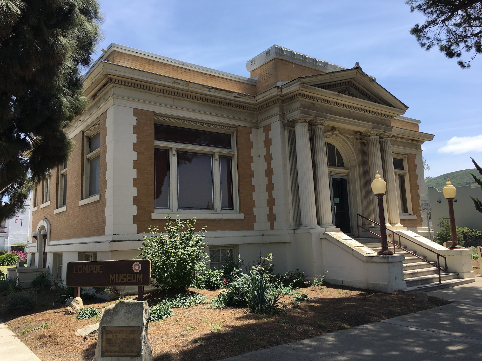 The Lompoc Museum, housed in an old Carnegie Library building, tells the history of the Chumash Indians native to the area, as well as the history of Lompoc.