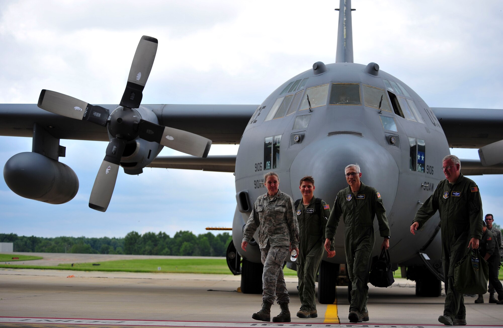 Maj. Gen. Craig L. La Fave, commander of the 22nd Air Force, disembarks a 910th Airlift Wing C-130H Hercules in front of a C-130 aircraft hangar on Youngstown Air Reserve Station after taking part in an aerial spray demonstration flight on June 2. La Fave visited YARS from June 1 through 3 making his way around the station and receiving briefings from several of the 910th AW’s squadrons on how they provide a current, qualified, mission-ready force so the Air Force can fly, fight and win in air, space and cyberspace. (U.S. Air Force photo/Airman 1st Class Noah J. Tancer)