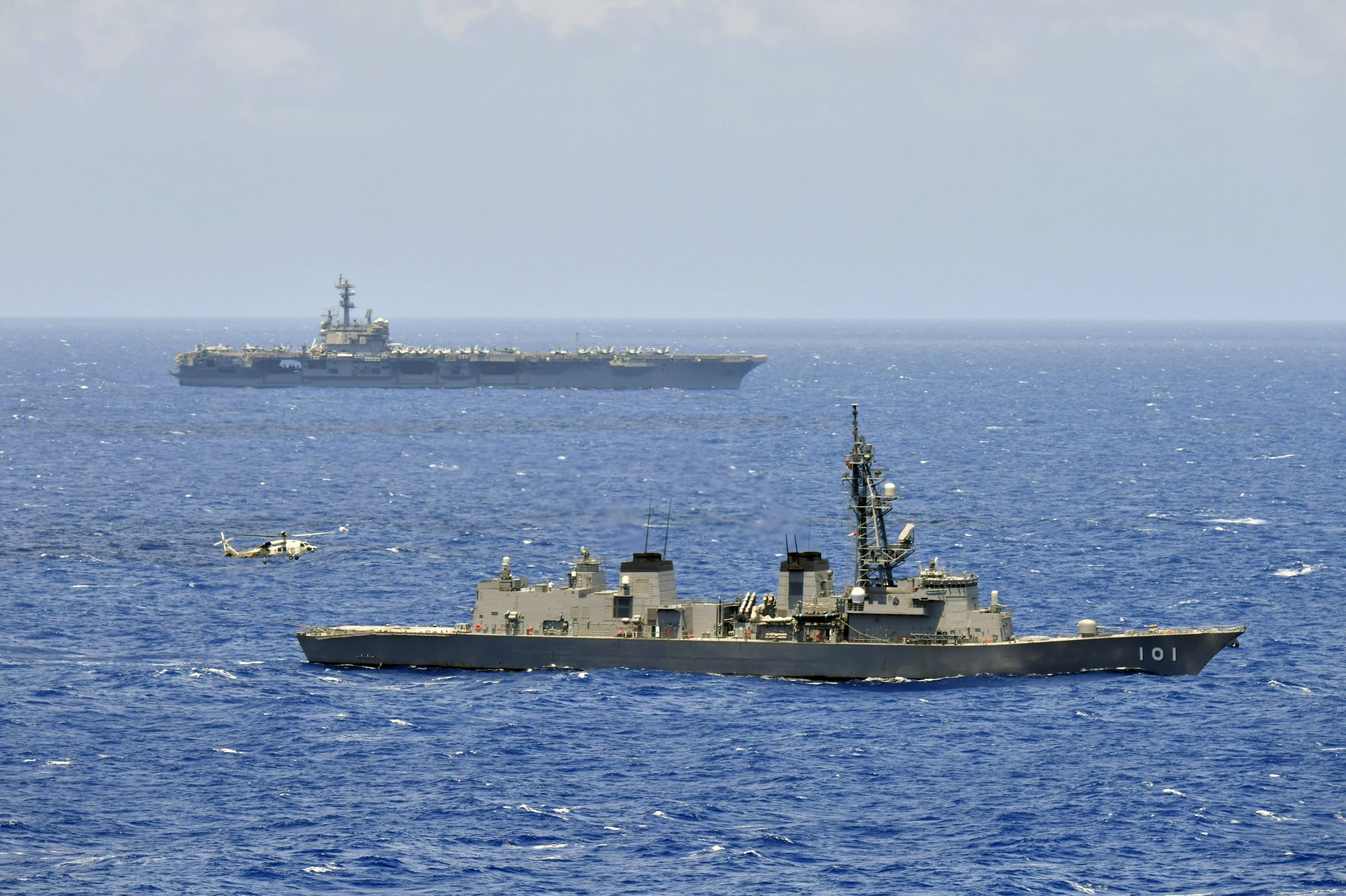 USS Ronald Reagan, JS Izumo Sail Together in the South China Sea