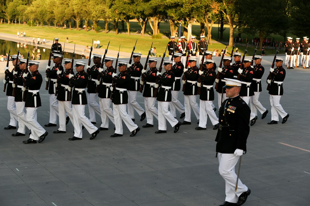 The guest of honor for the evening was William P. Barr, attorney general, and the hosting official was Mr. Robert Hogue, counsel for the commandant of the Marine Corps.