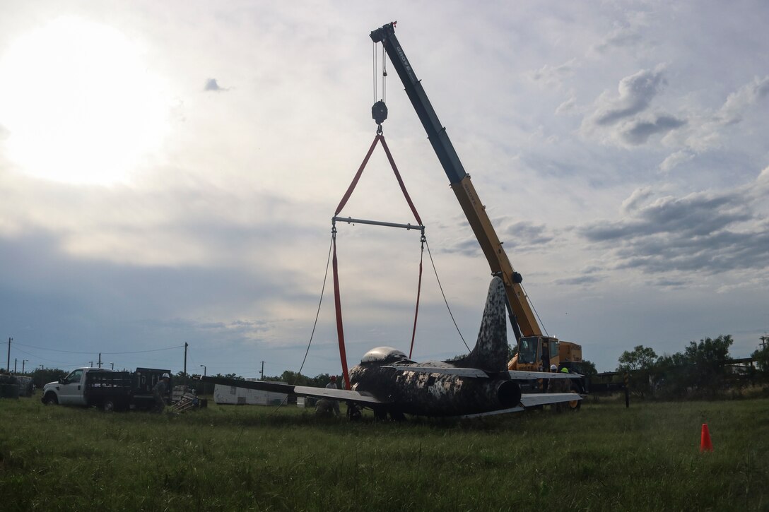 Airmen complete Crashed Damaged Disabled Aircraft Recovery training