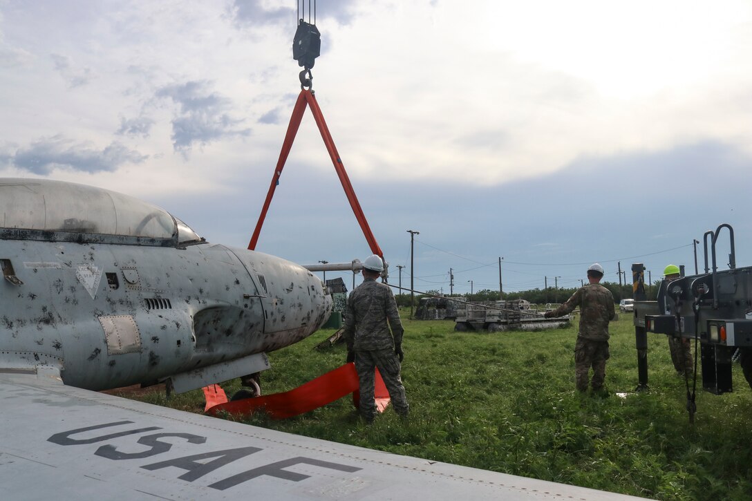 Airmen complete Crashed Damaged Disabled Aircraft Recovery training