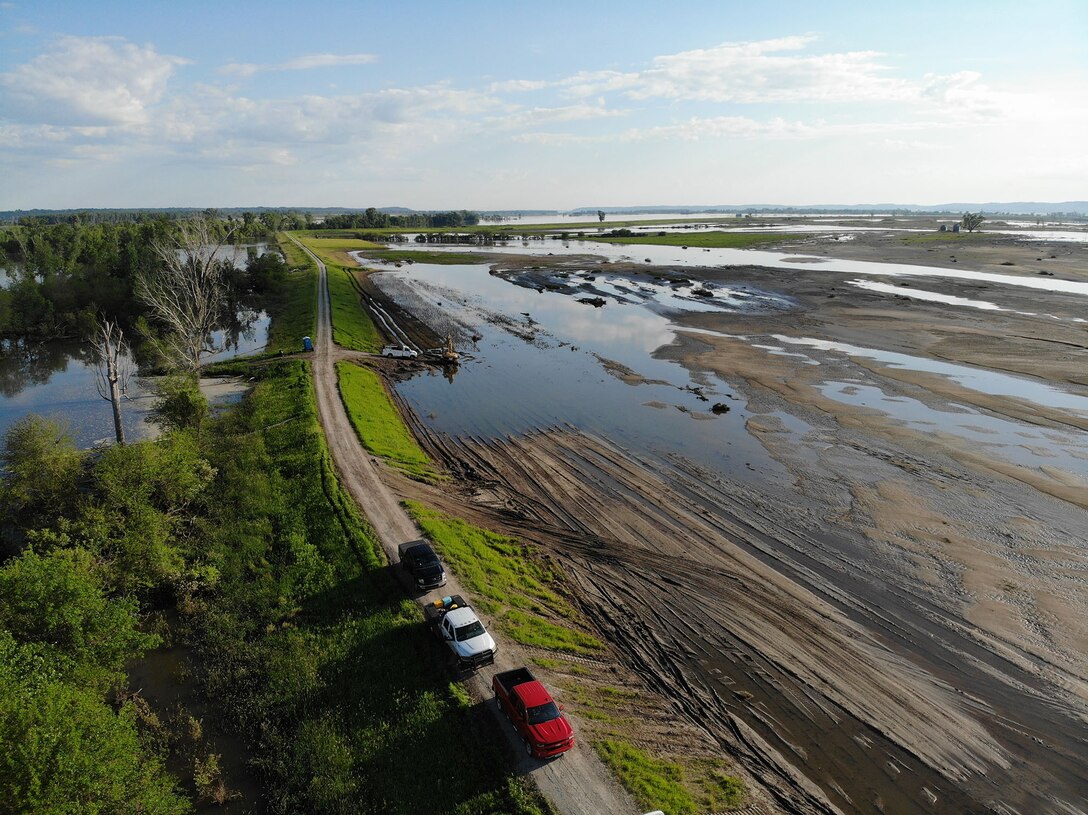 Aerial drone footage shows USACE, Omaha District work continuing on levee L575a June 13, 2019.