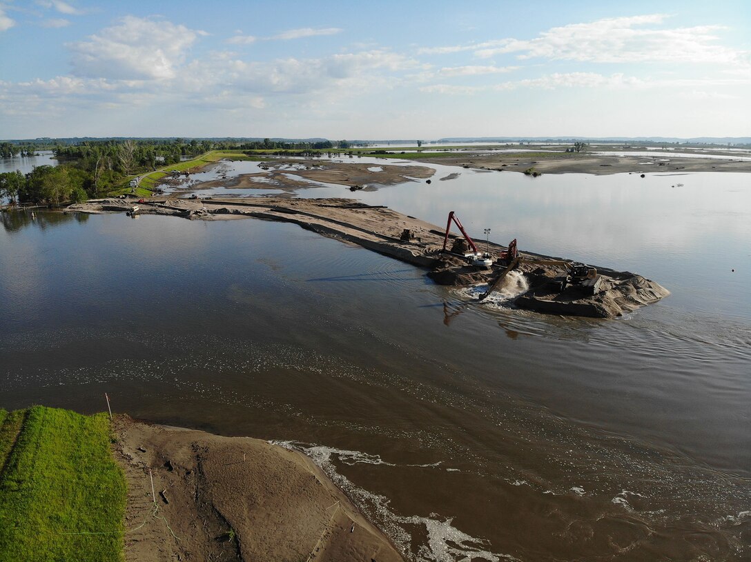 Aerial drone footage shows USACE, Omaha District work continuing on levee L575a June 13, 2019.