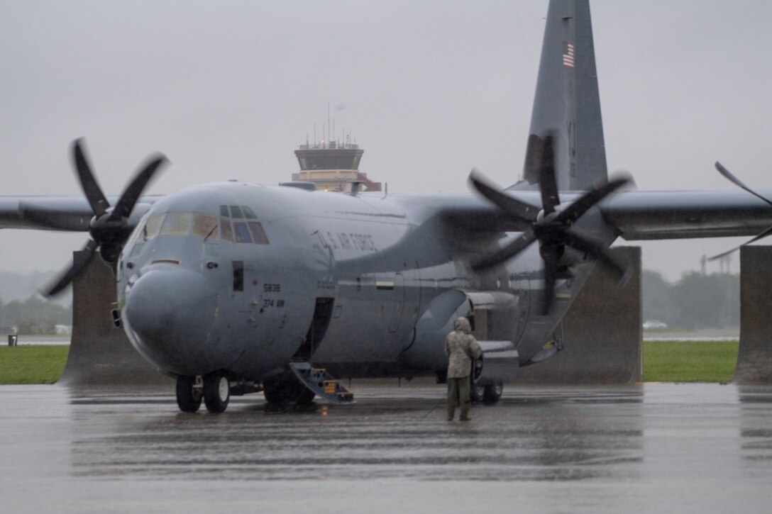 374th AMXS Airmen accomplish maintenance feat