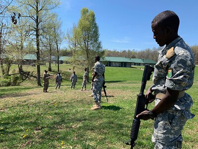 Members of the Djiboutian Military train with Kentucky National Guard’s officer and warrant officer candidates at Wendell H. Ford Regional Training Center in Greenville, Ky., April 11-14, 2019.