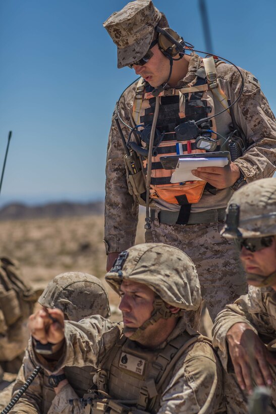 Reserve Marines conduct mechanized assaults at ITX 4-19
