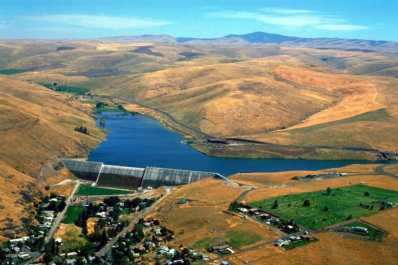 Willow Creek Dam