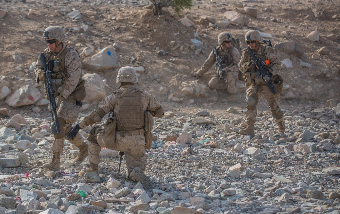 Reserve Marines attack Range 410A during ITX 4-19