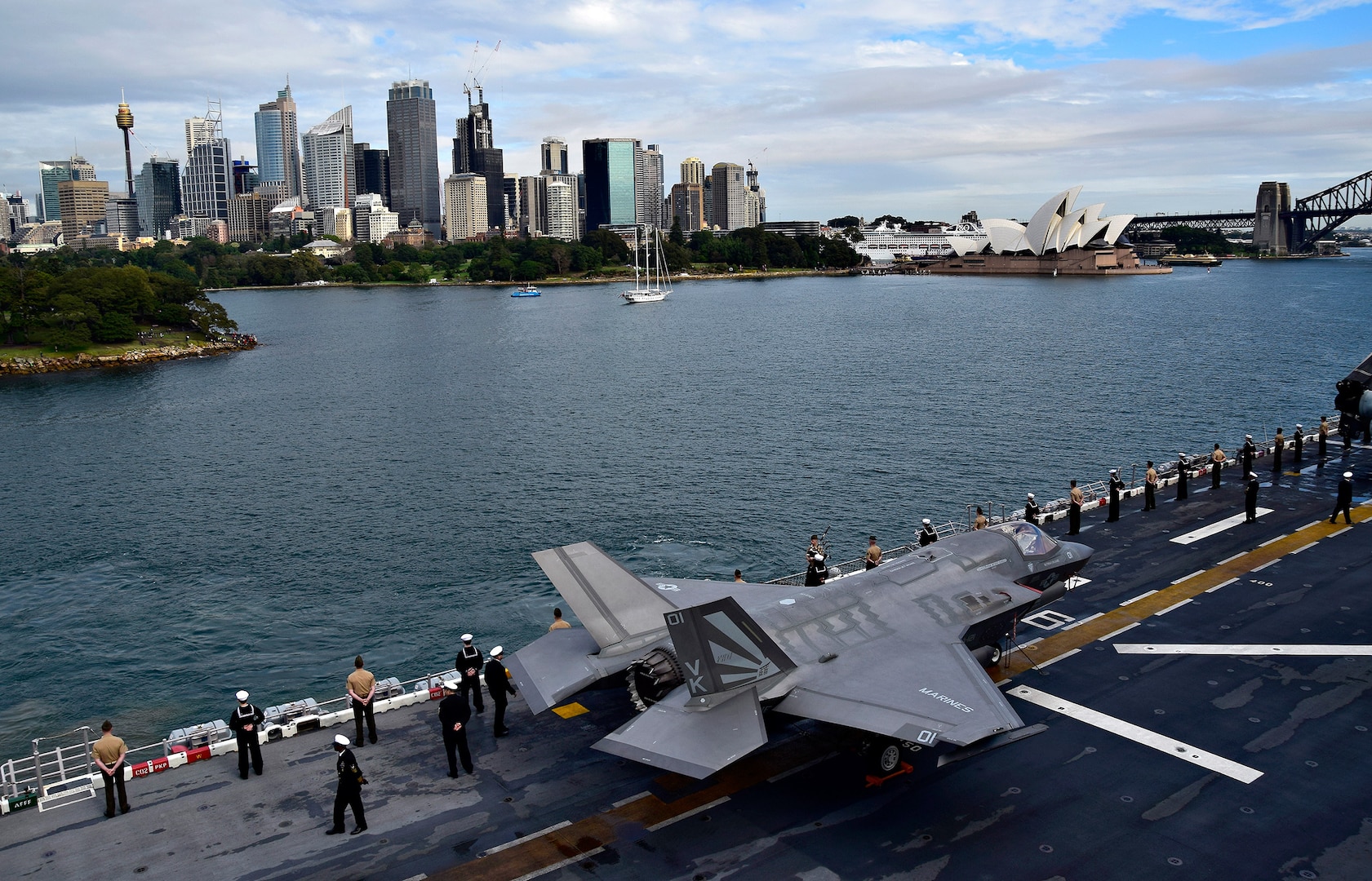 USS Wasp Arrives in Sydney, Australia