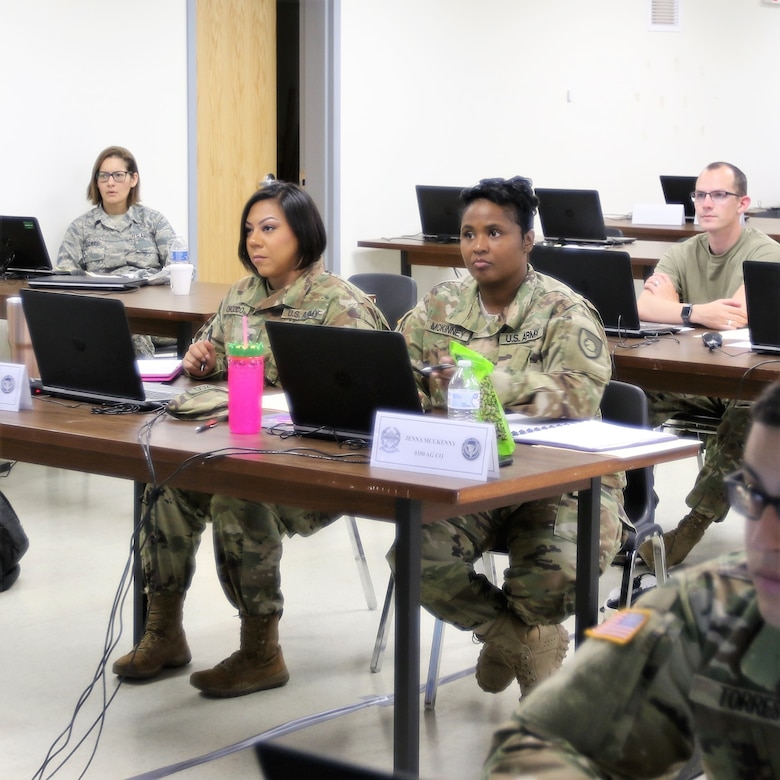 Army Reserve’s 350th HR Company supports exercise Diamond Saber
